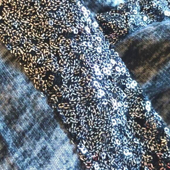 Juicy Couture Cardigan Sweater POCKETS Sz M Long Vest Sequins Modern CIty Vintag - Picture 5 of 15